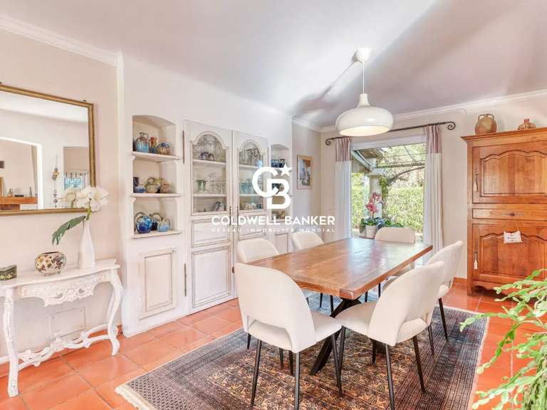 Villa Cogolin - 6 chambres - 245m²