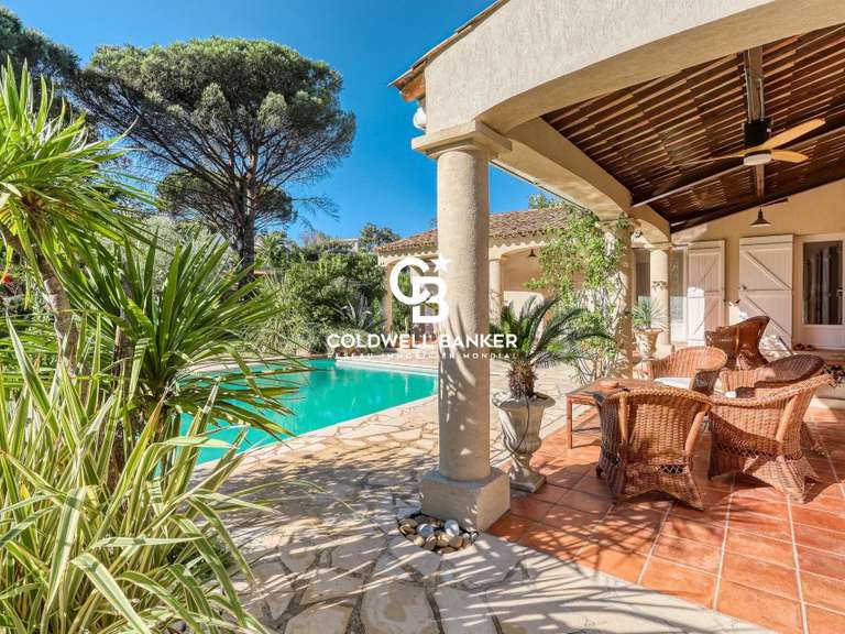 Villa Cogolin - 6 chambres - 245m²