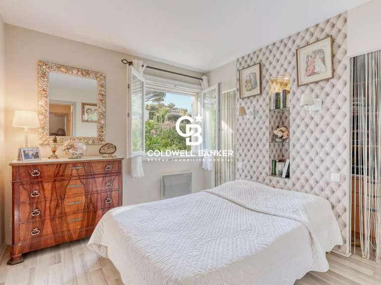 Villa Cogolin - 6 chambres - 245m²