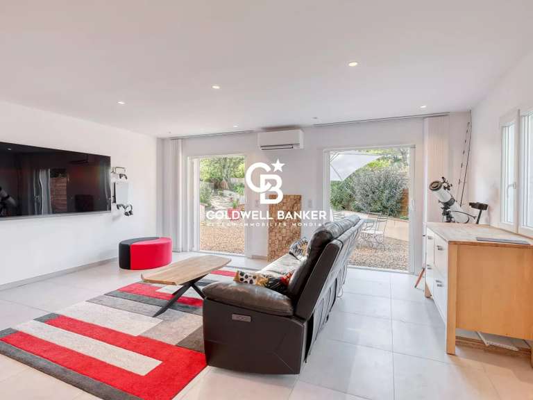 Villa Cogolin - 6 chambres - 245m²