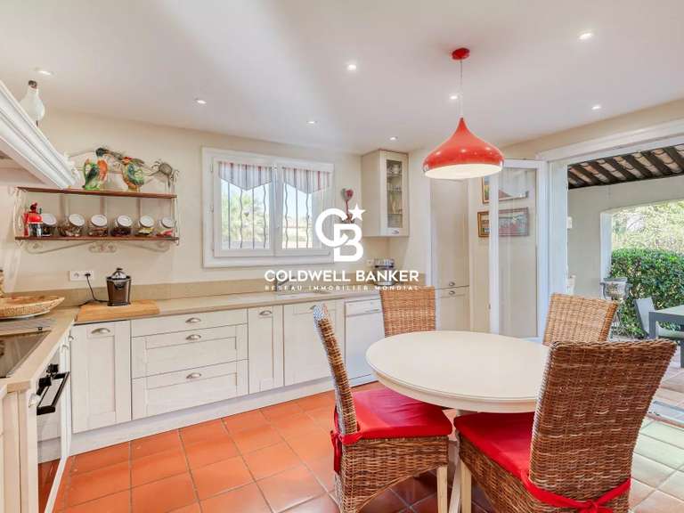 Villa Cogolin - 6 chambres - 245m²