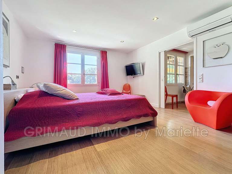 Villa Cogolin - 6 chambres - 200m²