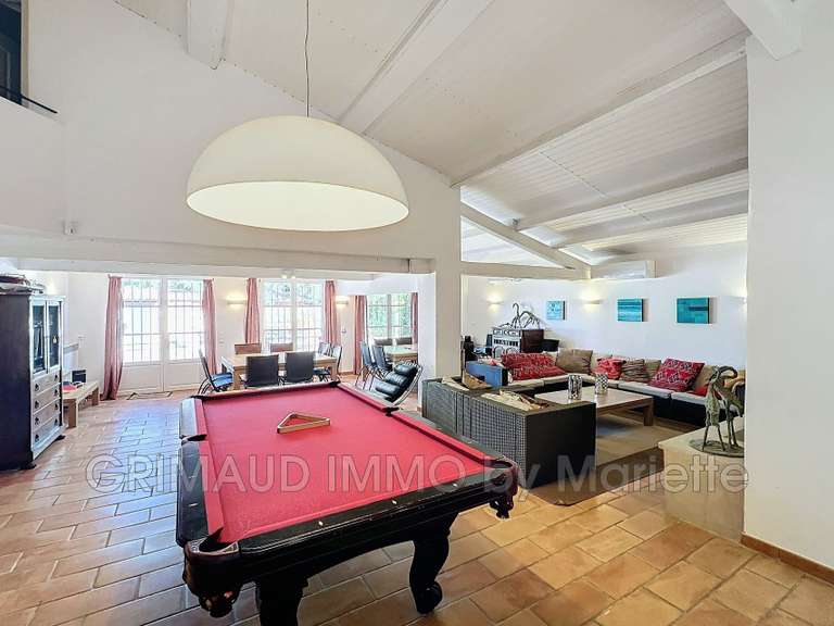 Villa Cogolin - 6 chambres - 200m²
