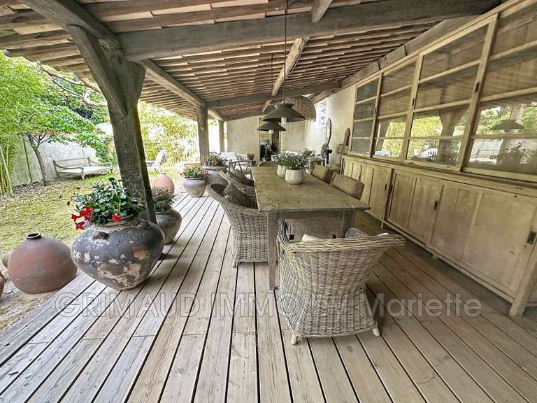 Villa Cogolin - 7 chambres - 237m²