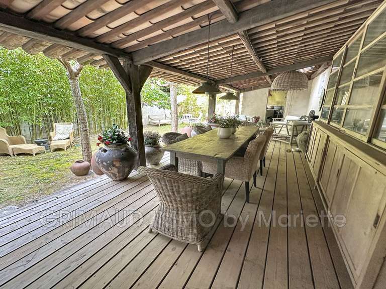 Villa Cogolin - 7 chambres - 237m²