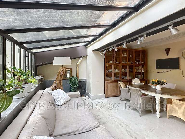 Villa Cogolin - 7 chambres - 237m²