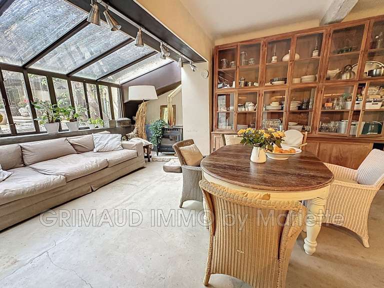 Villa Cogolin - 7 chambres - 237m²