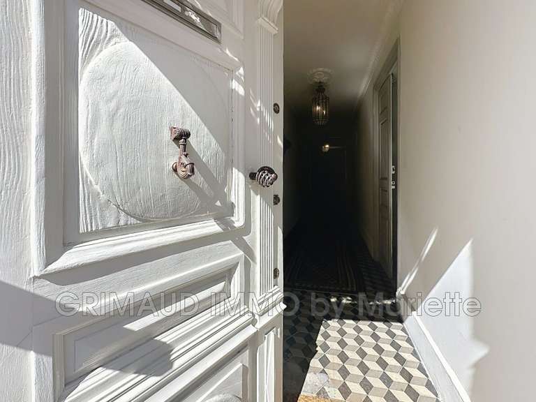 Villa Cogolin - 7 chambres - 237m²