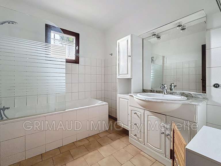 Villa Cogolin - 5 chambres - 200m²