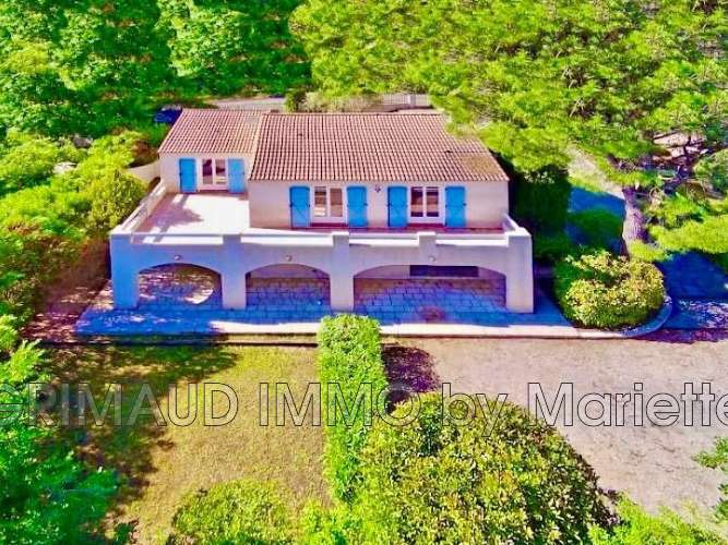 Villa Cogolin - 5 chambres - 200m²