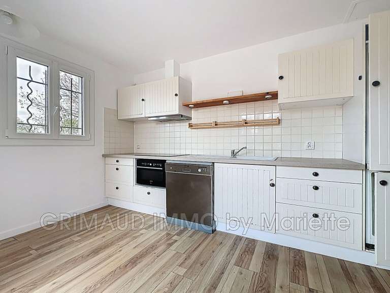 Villa Cogolin - 5 chambres - 200m²