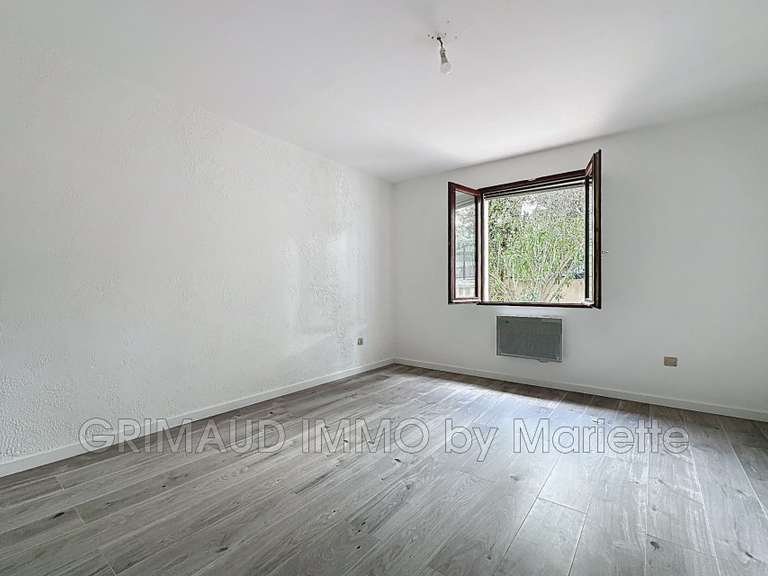 Villa Cogolin - 5 chambres - 200m²