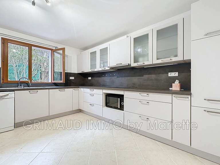 Villa Cogolin - 5 chambres - 200m²