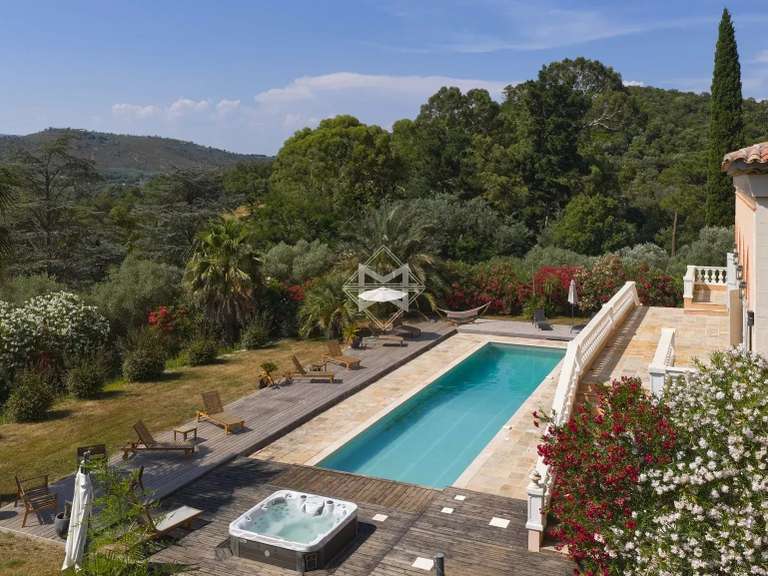 Villa Cogolin - 9 bedrooms - 560m²