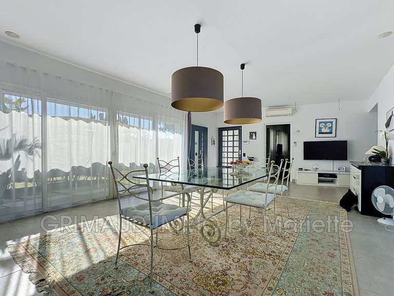 Villa Cogolin - 4 chambres - 238m²