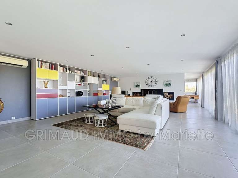 Villa Cogolin - 4 chambres - 238m²