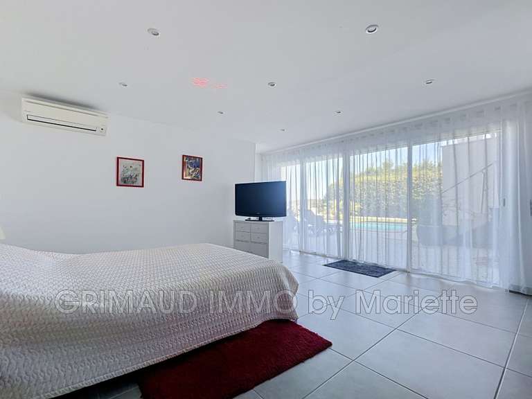Villa Cogolin - 4 chambres - 238m²