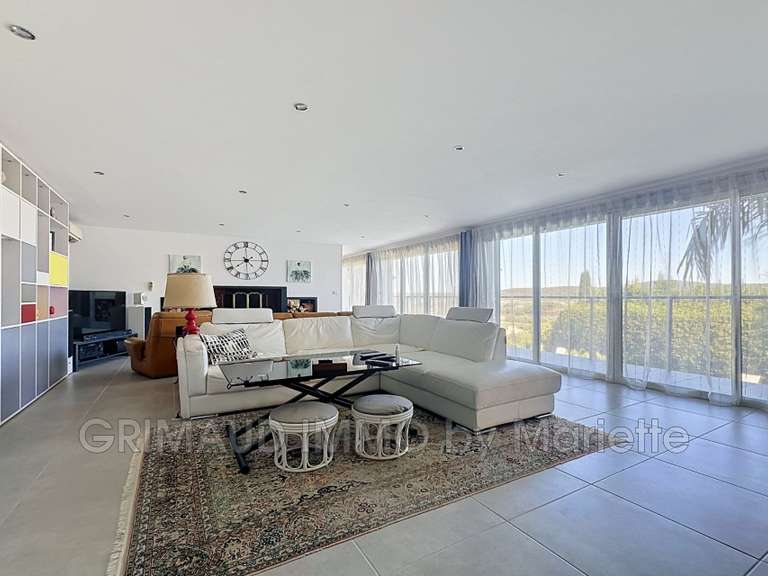 Villa Cogolin - 4 chambres - 238m²