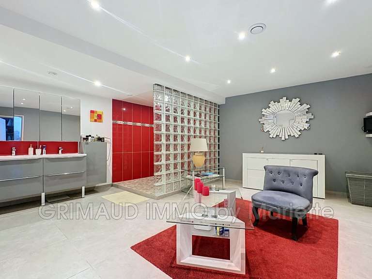 Villa Cogolin - 4 chambres - 238m²