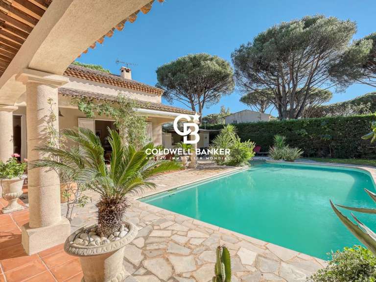 Villa Cogolin - 6 chambres - 245m²