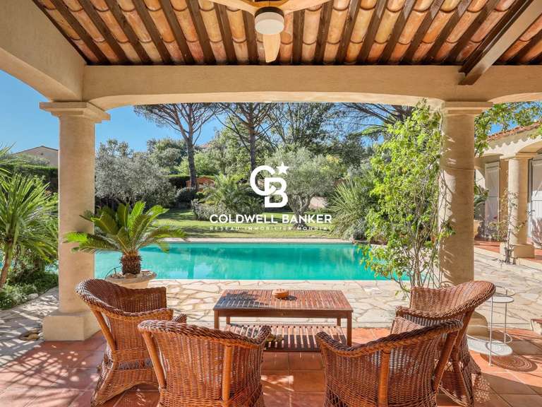 Villa Cogolin - 6 chambres - 245m²