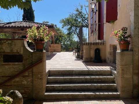 Maison Colayrac-Saint-Cirq - 4 chambres - 330m²