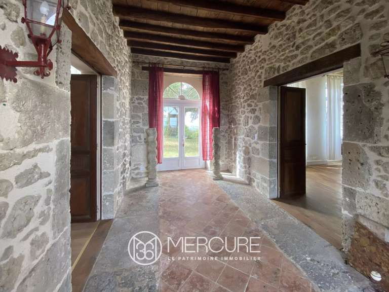 Propriété Colayrac-Saint-Cirq - 4 chambres - 455m²