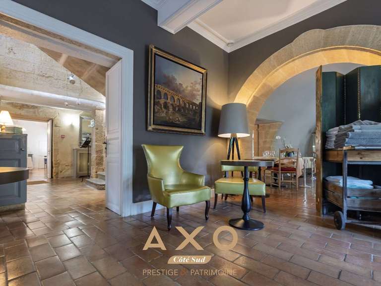 House Collias - 13 bedrooms