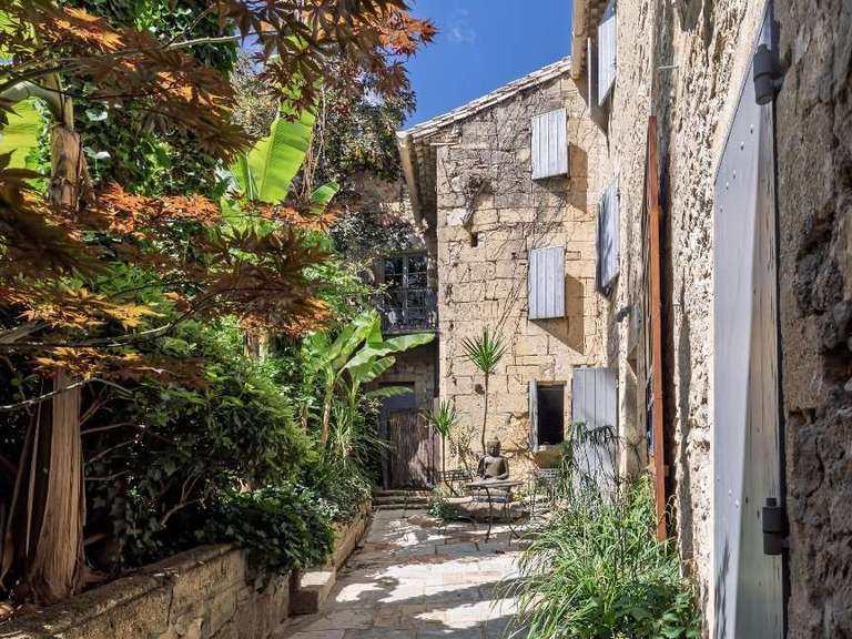 House Collias - 13 bedrooms