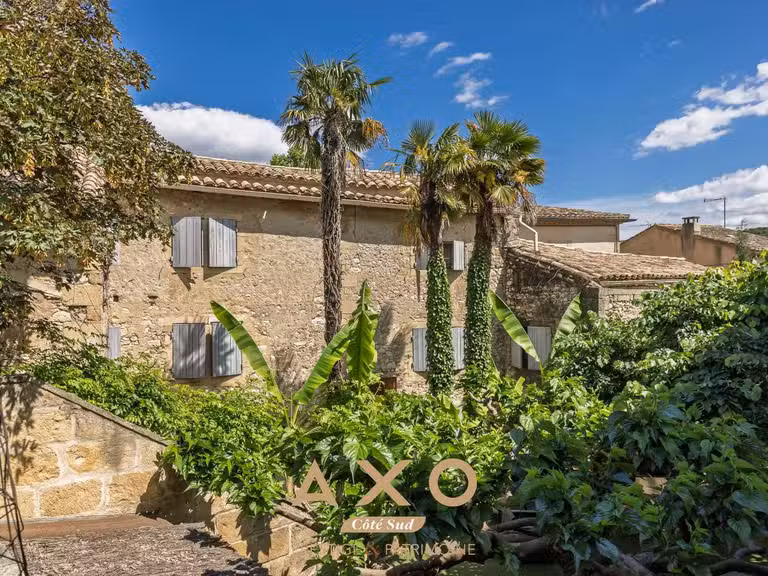 House Collias - 13 bedrooms