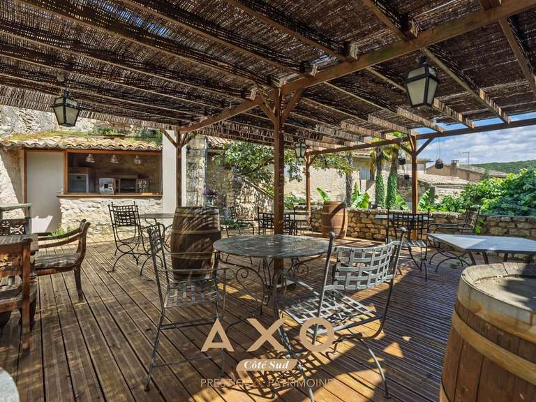 House Collias - 13 bedrooms