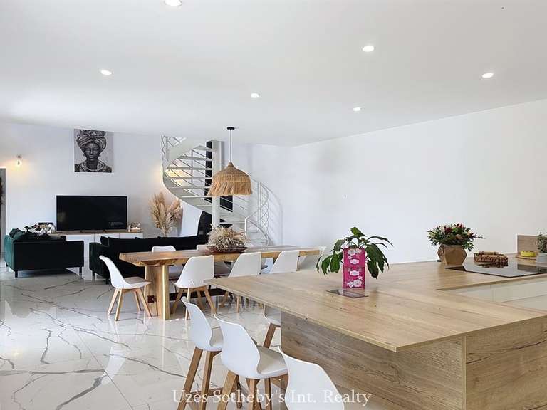 House Collias - 4 bedrooms - 180m²