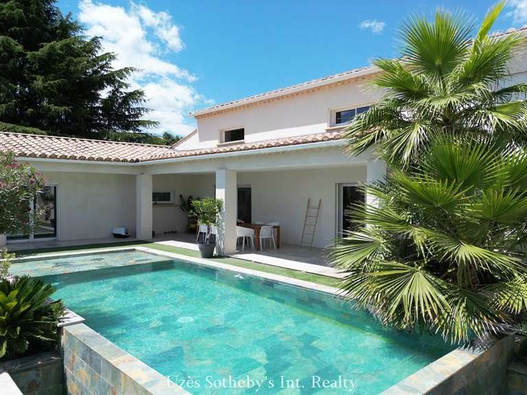 House Collias - 4 bedrooms - 180m²