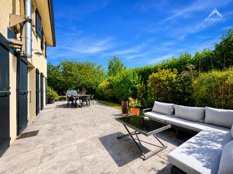 Maison Collonges - 4 chambres - 156m²