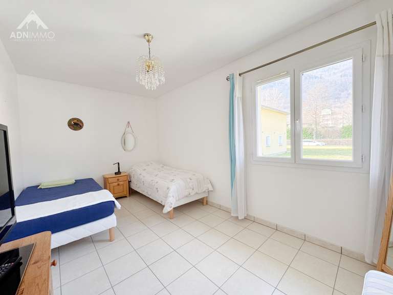 Maison Collonges - 3 chambres - 176m²