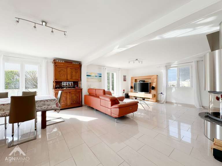 Maison Collonges - 3 chambres - 176m²
