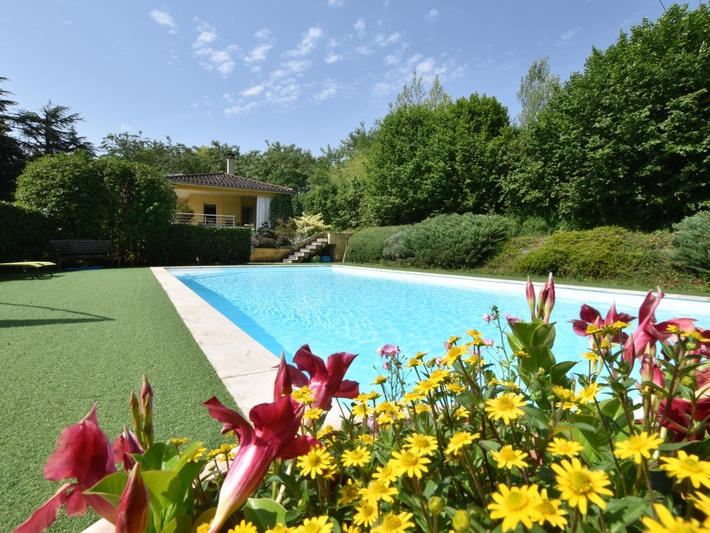 Sale House Collonges-au-Mont-d'Or - 5 bedrooms