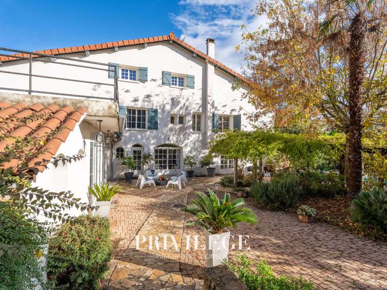 Maison Collonges-au-Mont-d'Or - 7 chambres - 310m²