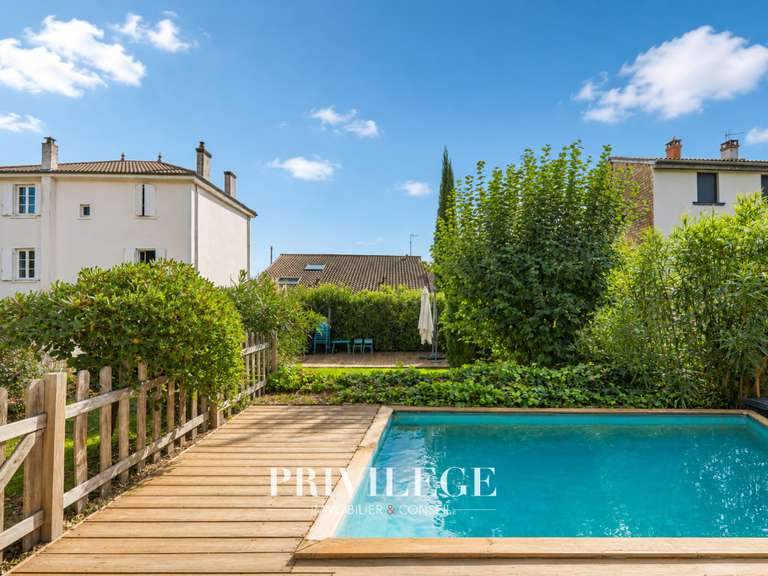 Maison Collonges-au-Mont-d'Or - 4 chambres - 222m²