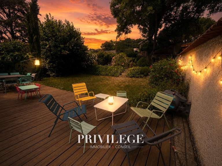 Maison Collonges-au-Mont-d'Or - 4 chambres - 222m²