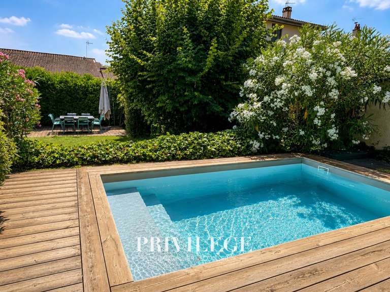 Maison Collonges-au-Mont-d'Or - 4 chambres - 222m²