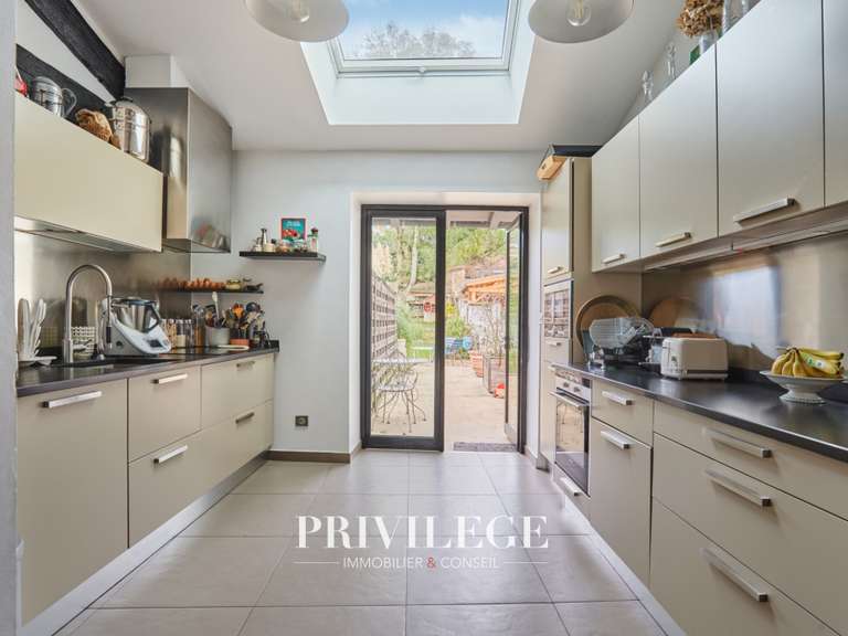 Maison Collonges-au-Mont-d'Or - 4 chambres - 222m²