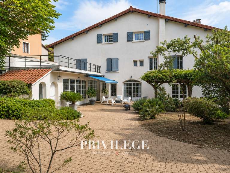 Maison Collonges-au-Mont-d'Or - 7 chambres - 310m²