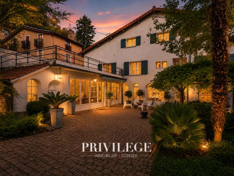 Maison Collonges-au-Mont-d'Or - 7 chambres - 310m²