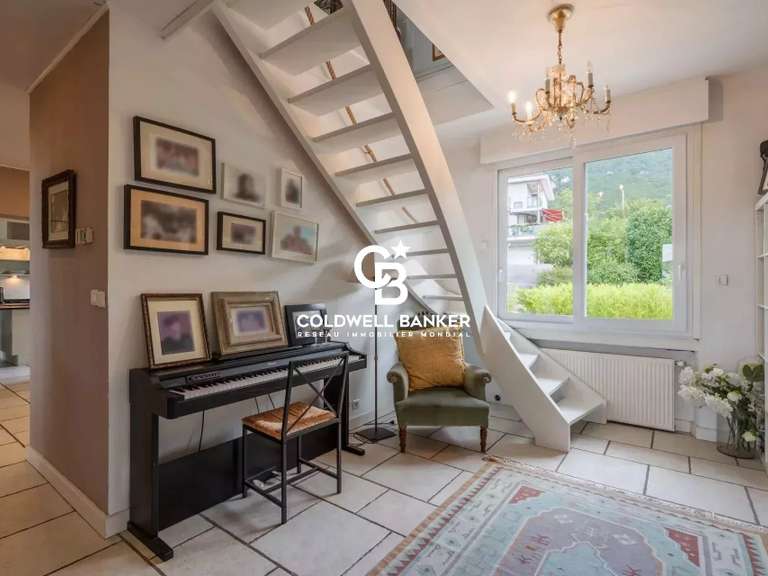 Maison Collonges-sous-Salève - 5 chambres - 450m²