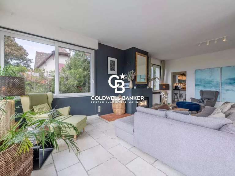 Maison Collonges-sous-Salève - 5 chambres - 450m²