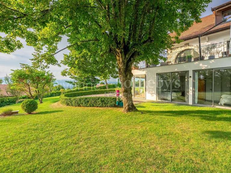 House Collonges-sous-Salève - 8 bedrooms - 536m²