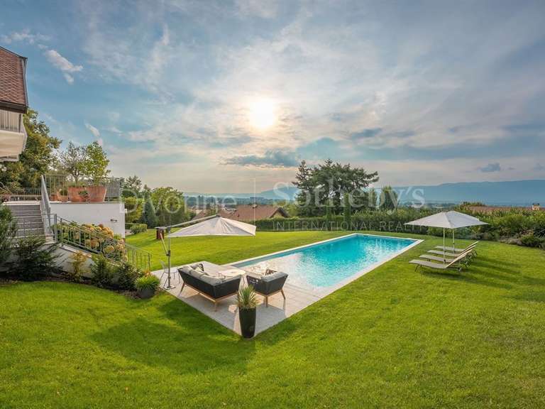 House Collonges-sous-Salève - 8 bedrooms - 536m²