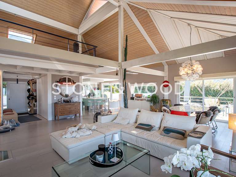 Maison Collonges-sous-Salève - 5 chambres - 225m²