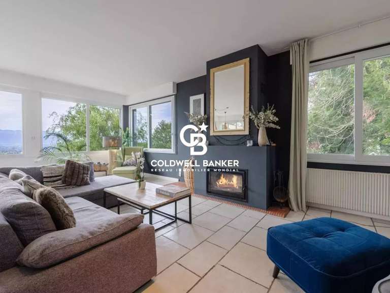 Maison Collonges-sous-Salève - 5 chambres - 450m²